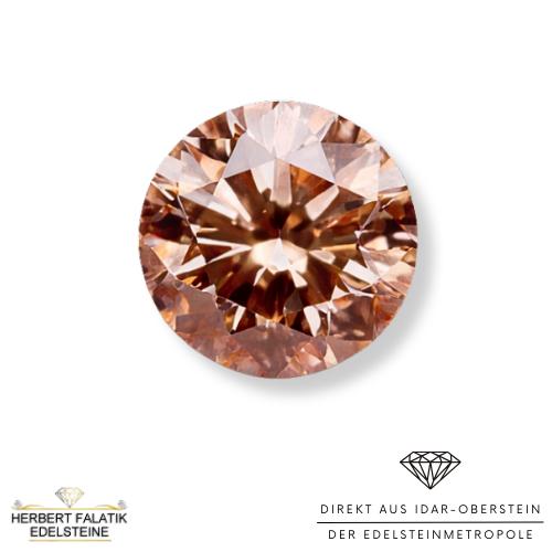 Nahaufnahme eines seltenen natürlichen Fancy Rosé Diamanten im Facettenschliff
