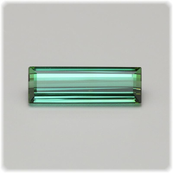 Turmalin grün Verdelith Baguette facettiert 11,6 mm x 3,7 mm / 1,42 ct.