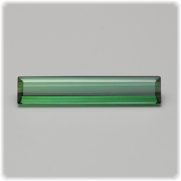 Turmalin grün Verdelith Baguette facettiert 24,0 mm x 4,8 mm / 4,25 ct.