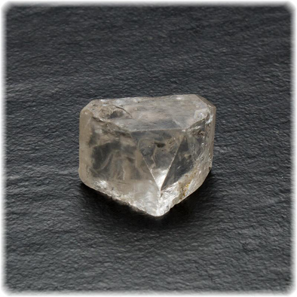 Topas-Rohkristall Natur ca. 1,6 cm x 1,7 cm / 16 g. / Pakistan