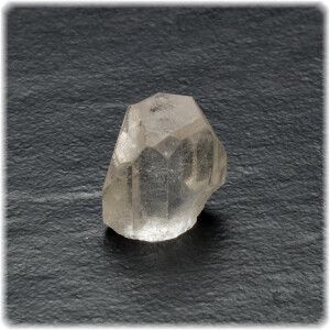 Topas-Rohkristall Natur ca. 1,8 cm x 1,2 cm / 8 g. /...