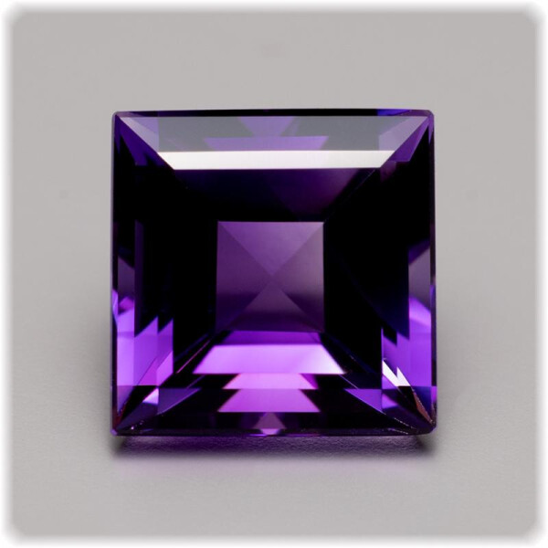 Amethyst facettiert Viereck 8,2 mm x 8,2 mm / 2,66 ct.