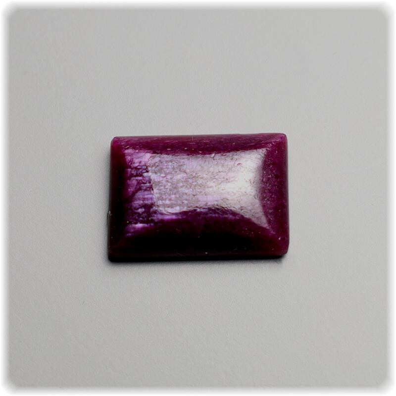 Rubin Cabochon Rechteck / 14,4 mm x 10,0 box