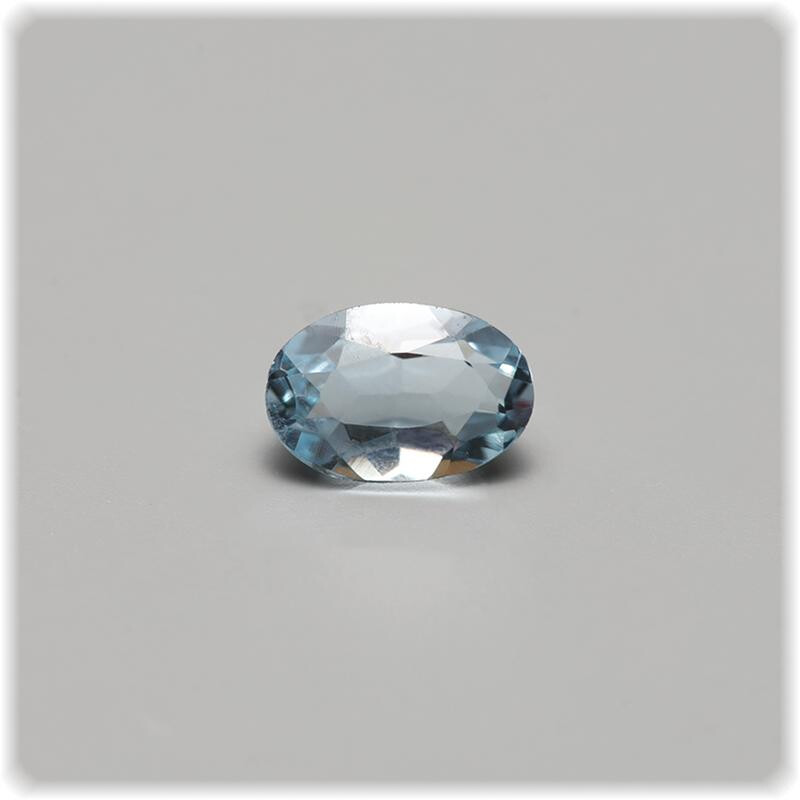 Aquamarin facettiert Oval 6,0 mm x 4,0 mm / 0,40 ct.