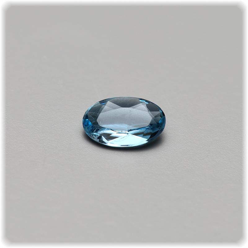 Aquamarin facettiert Oval 5,0 mm x 3,2 mm / 0,17 ct.