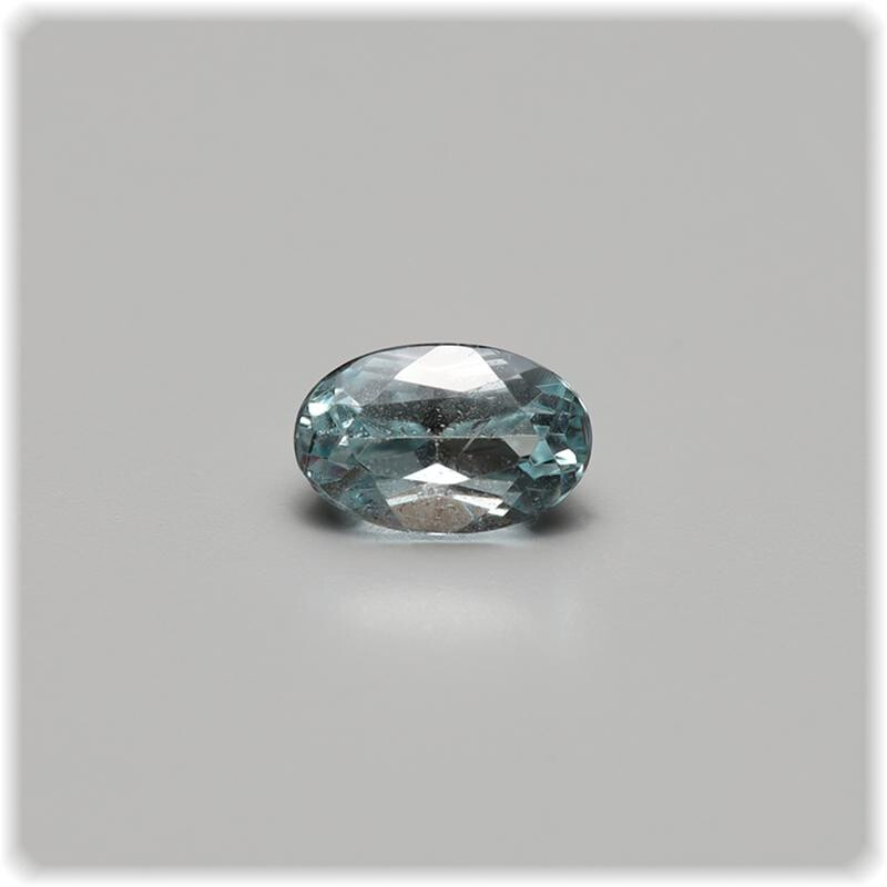Aquamarin facettiert Oval 5,1 mm x 3,3 mm / 0,29 ct.