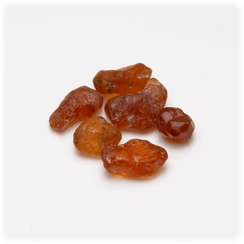 Mandarin Granat Rohstein – 3,9 g / 19,5 ct. Mosambik