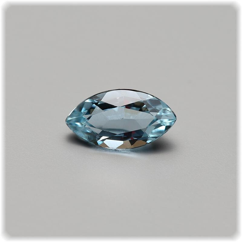 Aquamarin facettiert Navette 6,8 mm x 3, box