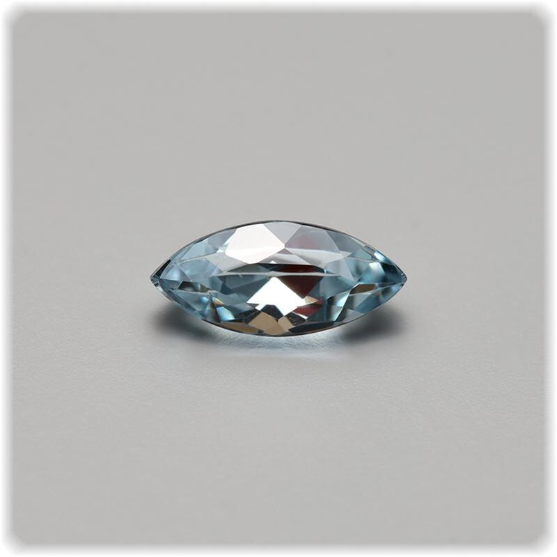 Aquamarin facettiert Navette 8,0 mm x 3, box