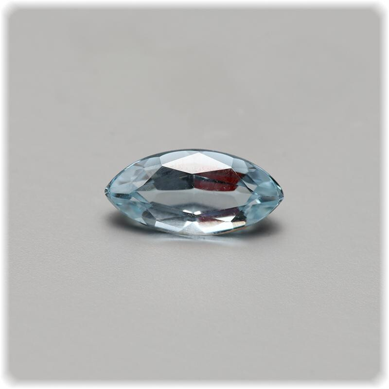 Aquamarin facettiert Navette 8,0 mm x 4, box