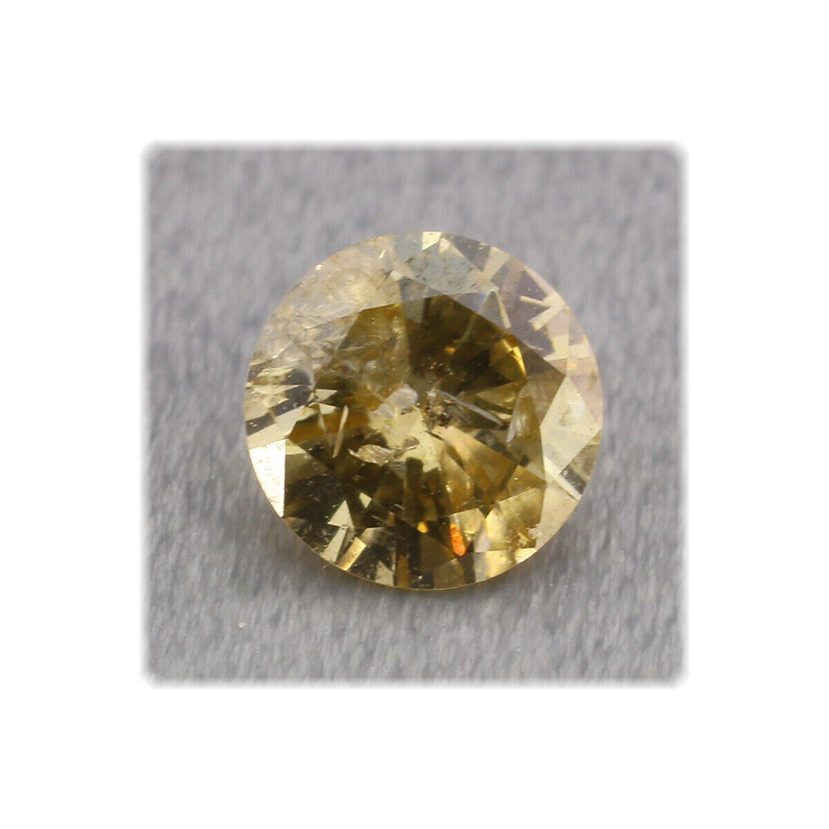 Diamant facettiert / P2 / rund 3,9 mm / 0,21 ct. / Farbe Gelb / Afrika