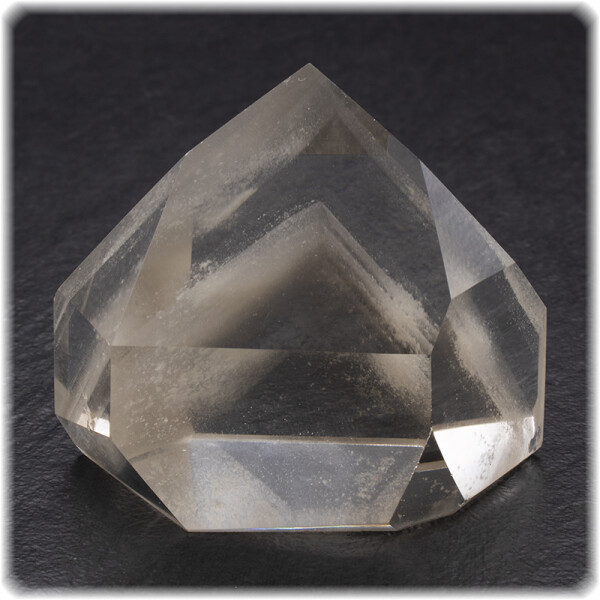 Phantomquarz Bergkristall Kristallspitze / Höhe 5,2 cm /...